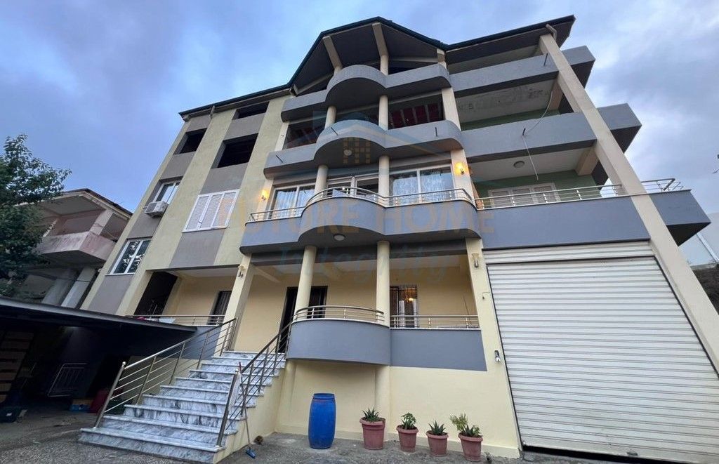 Qera, Shtëpi Private 2-Katëshe, Porcelan, Tiranë.