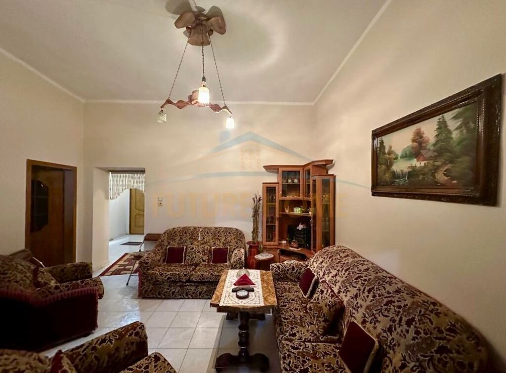 Affitto, Appartamento 3+1, Shallvaret, Tirana