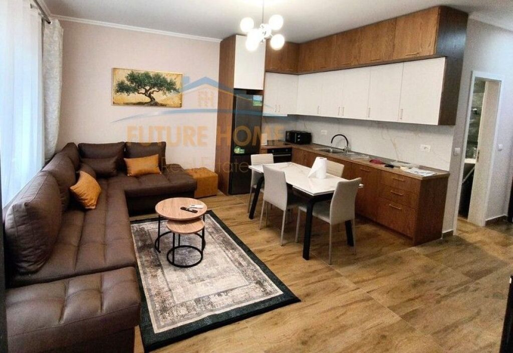 Affitto, Appartamento 1+1+Posto Auto, Uccello Nero, Tirana