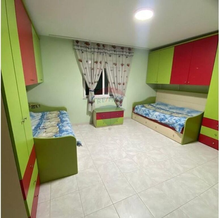 Apartament - Për Qira - Shkolla e Baletit, Tiranë