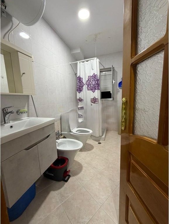 XHAMIA E TABAKEVE, APARTMENT 2+2+2 FOR RENT 800 € /Month