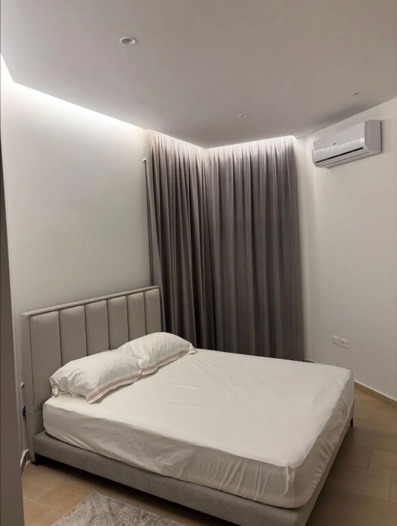 Apartment for Rent at the Botanical Garden