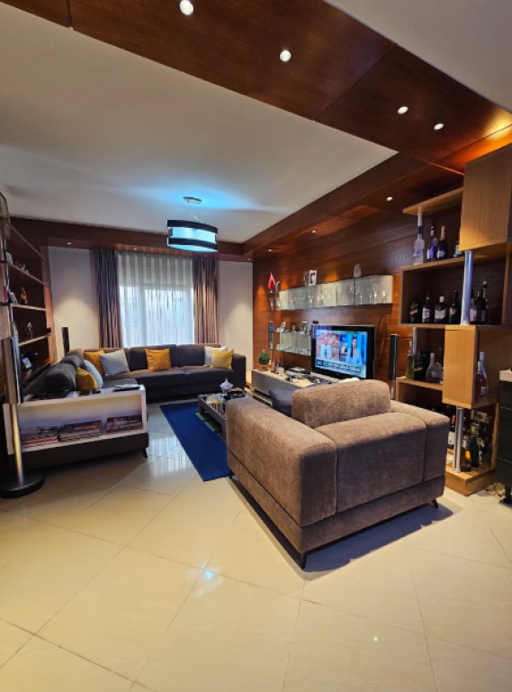 SHITET APARTAMENT 3+1+2 – Kopshti Zoologjik📍