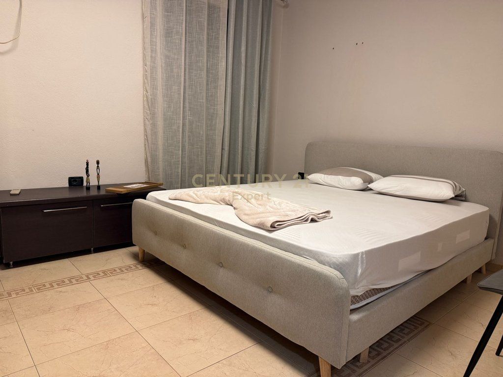 Shesim apartament 2+1 në Rruga e Durrësit, Tirana