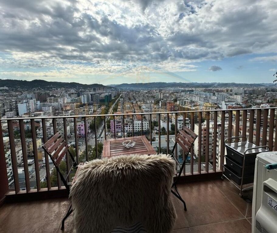 Shitet, Apartament 2+1+2, Tirana Garden Building, Tirane.