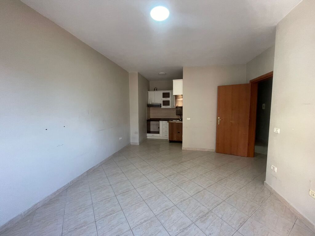 2+1 Apartment for rent on Kavaja Street
