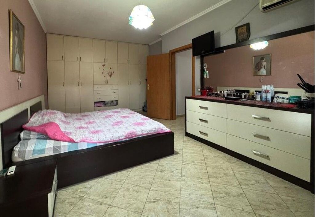 Shitet, Apartament 3+1+2, Kompleksi Grand, Ali Demi