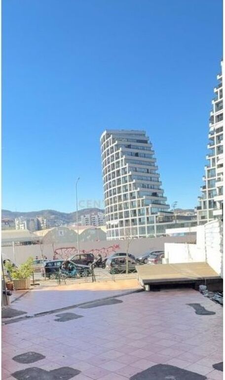 Unità commerciale in affitto, Margarita Tutulani