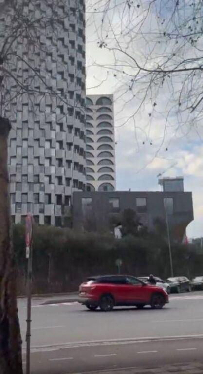 Jepet me qera ambient komercial kati 0