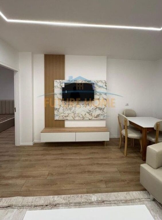 Shitet, Apartament 1+1, Rruga Fortuzi