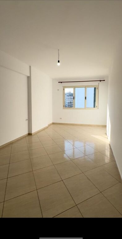 Jepet me qira apartament 2+1 – Astir tek WELLI