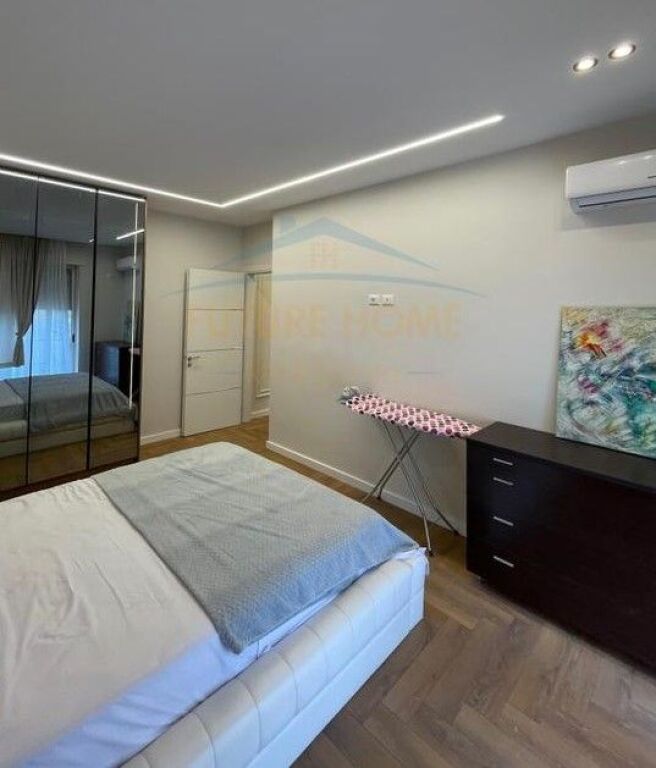 Qera , Apartament 2+1+Post Parkimi , Pazari i Ri