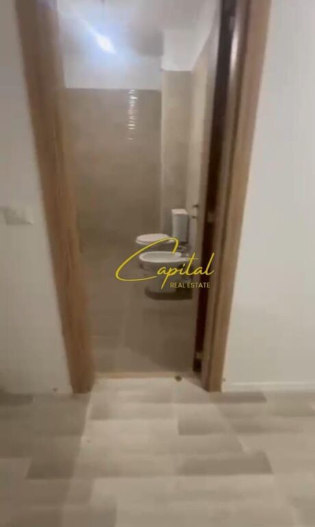 AMBIENT BIZNESI ME QIRA 120 M2 5 MAJI 45.000 LEKE