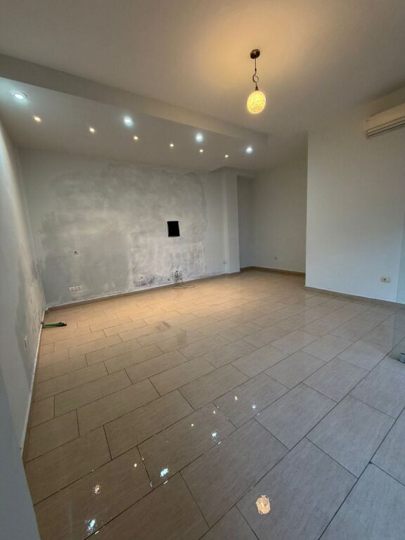 Affitto, Locale Commerciale, Spiaggia, Durazzo