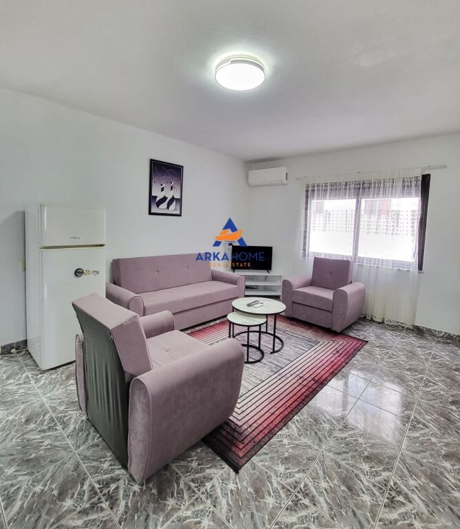 JEPET APARTAMENT ME QERA 2+1+BALLKON "TE SHESHI WILSON,BLLOK" 60000 LEKE