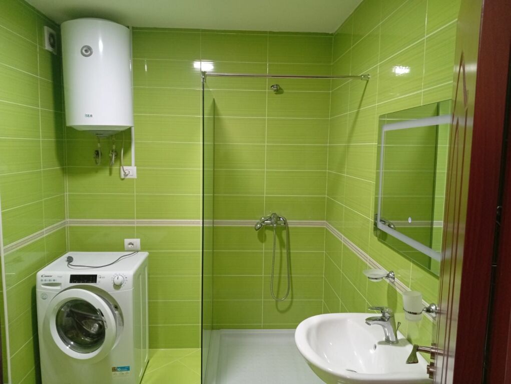 JEPET ME QIRA, APARTAMENT 2+1+2= POST PARKIMI, ASTIR