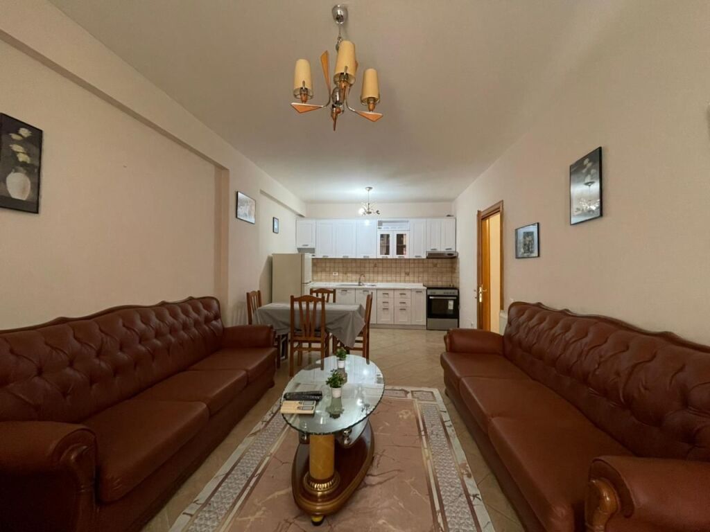 Apartament 1+1 per qira tek Kika 1 tek Komuna e Parisit.