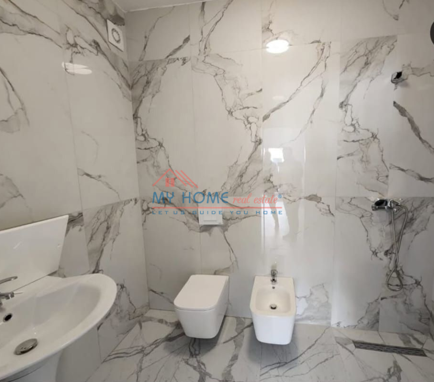 Zyre me qera tek Zogu i Zi Tirane