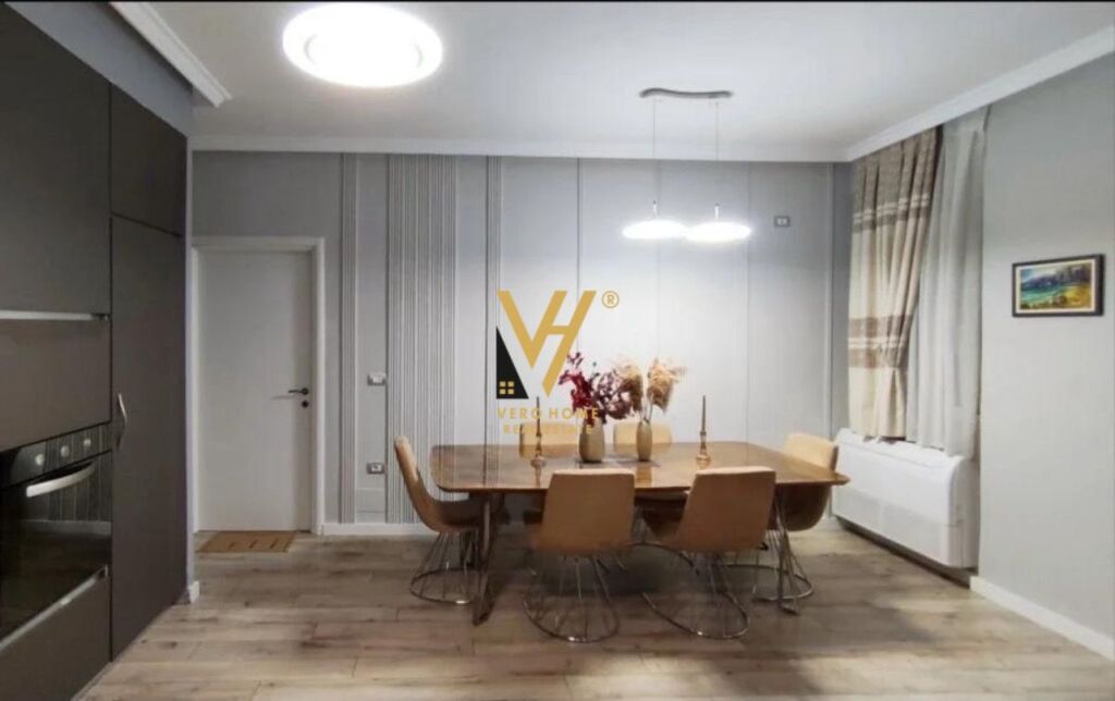 JEPET APARTAMENT 2+1+2BLK ME QIRA TE KOPSHTI BOTANIK 60.000 LEKE