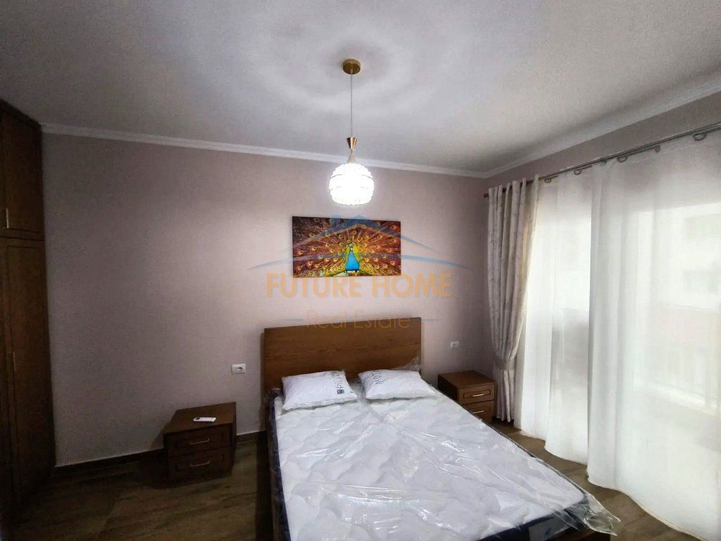 Qera, Apartament 1+1+Post Parkimi , Zogu i Zi, Tiranë 800 €