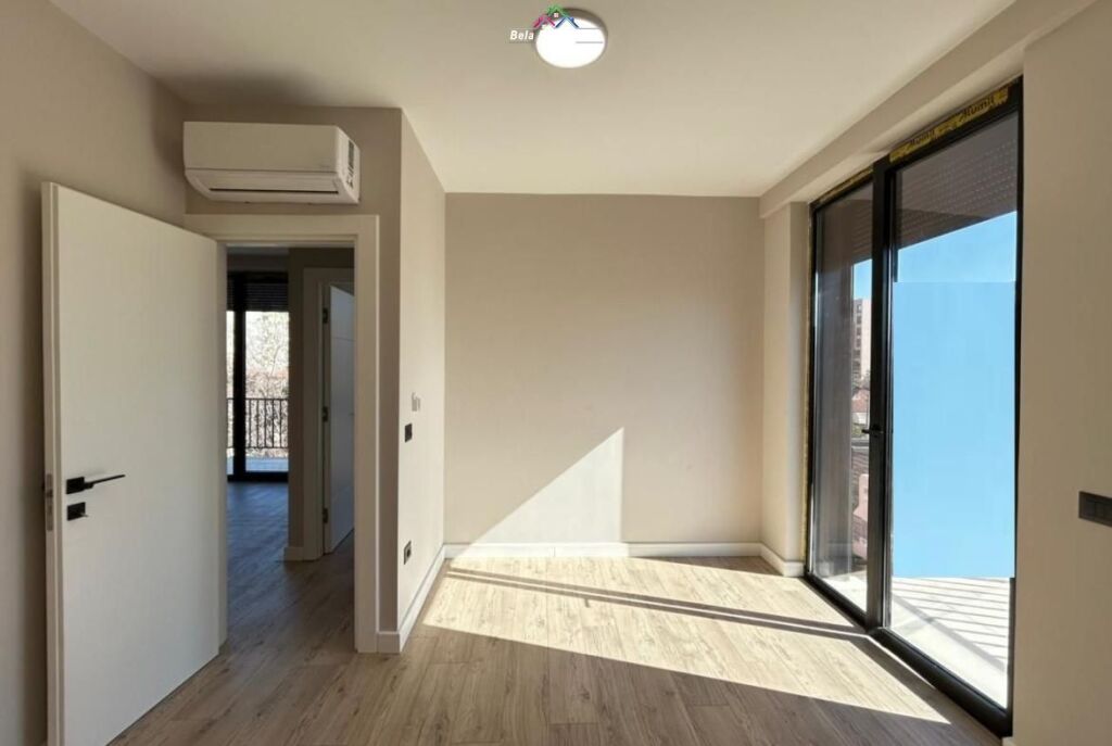 Zyre Me Qera tek Shkolla e Kuqe (ID BZ2843) Tirane