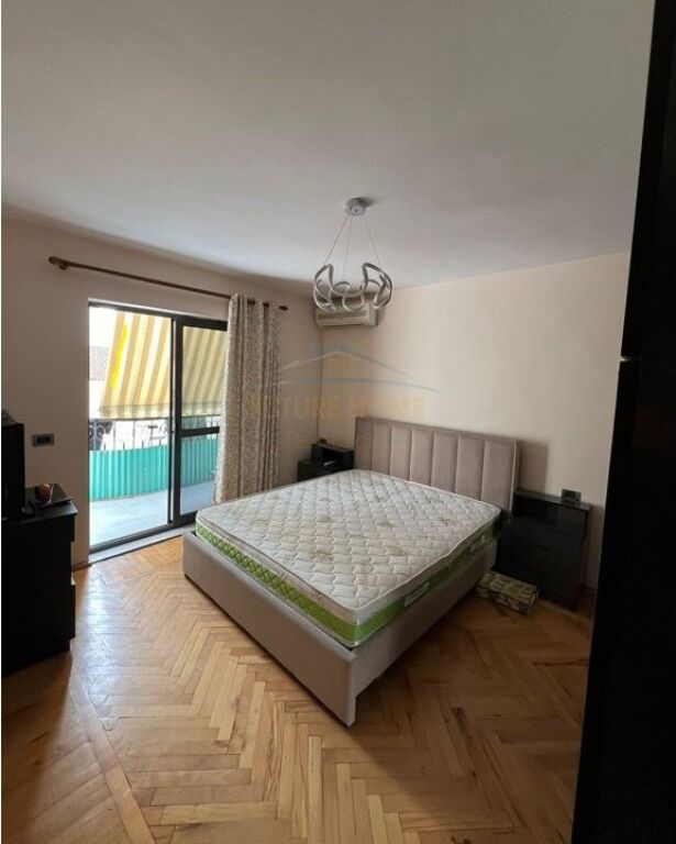 JEPET ME QERA APARTAMENT 2+1 TEK PAZARI I RI
