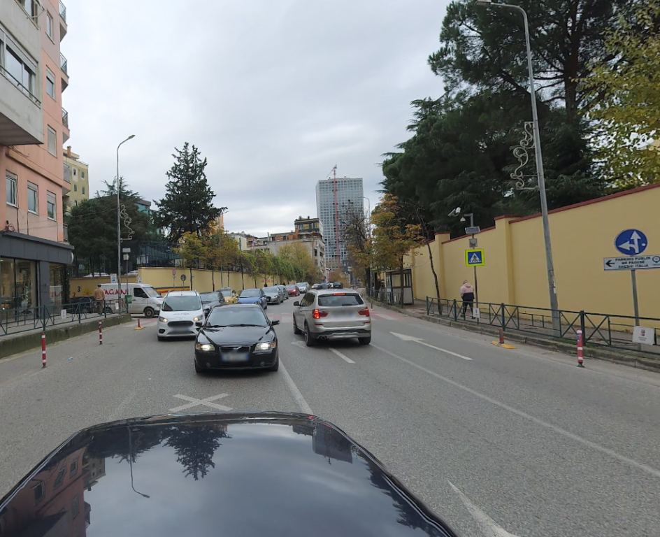Zyre me qera Rruga Elbasanit Tirane