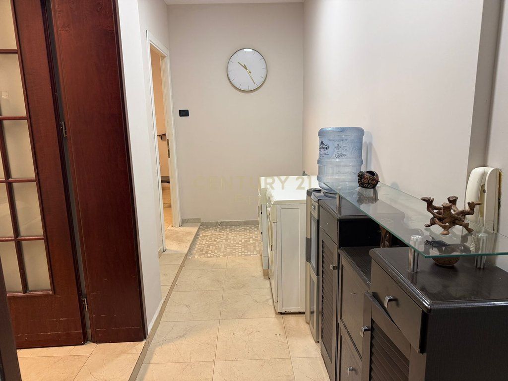 Shesim apartament 2+1 në Rruga e Durrësit, Tirana