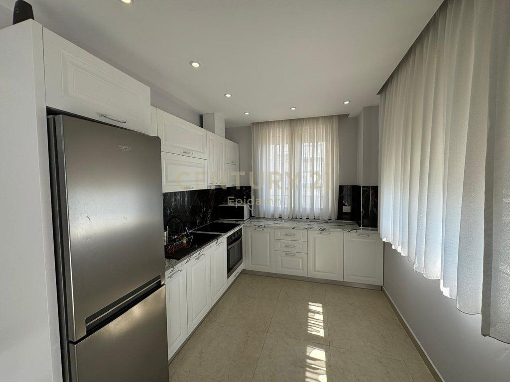 Apartament 2+1 me Qira tek Rruga e re e Portit, Durrës!