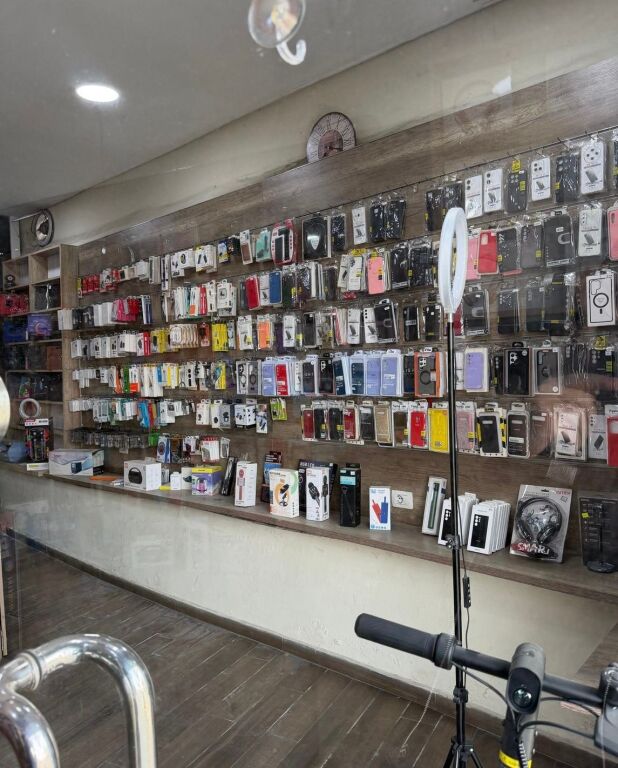 Vendesi in vendita – Servizio di riparazione cellulari e computer