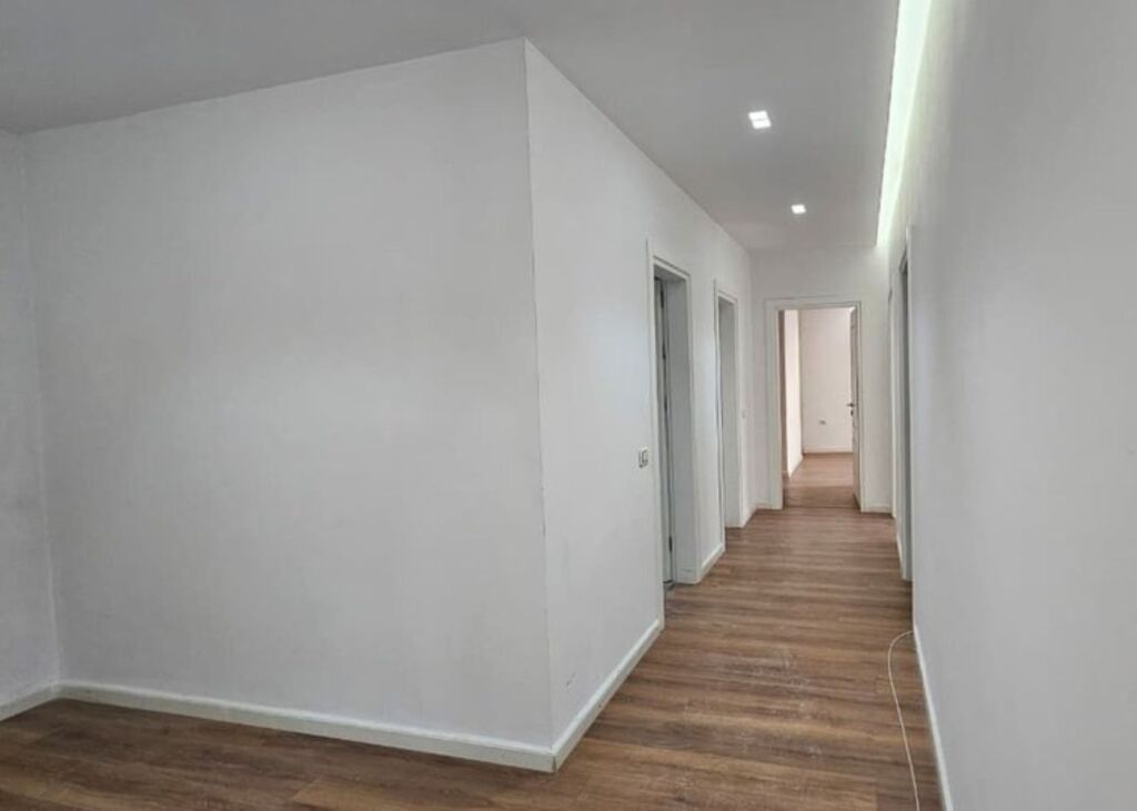 Super 3+1+2 apartment for sale