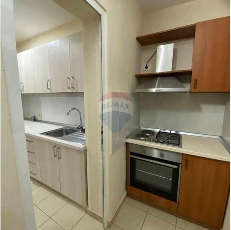 Apartament - Për Qira - Shkolla e Baletit, Tiranë