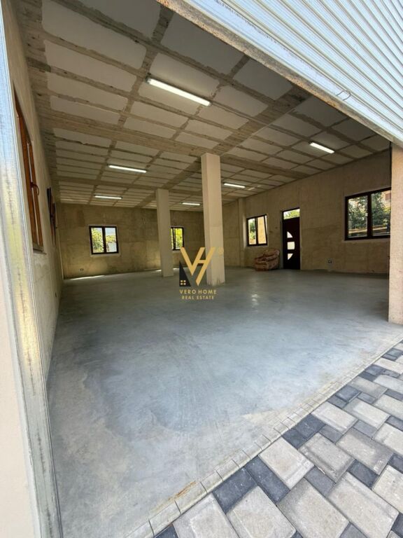 JEPET MAGAZINE 120 M2 ME QERA NE LAPRAKE 75.000 LEKE