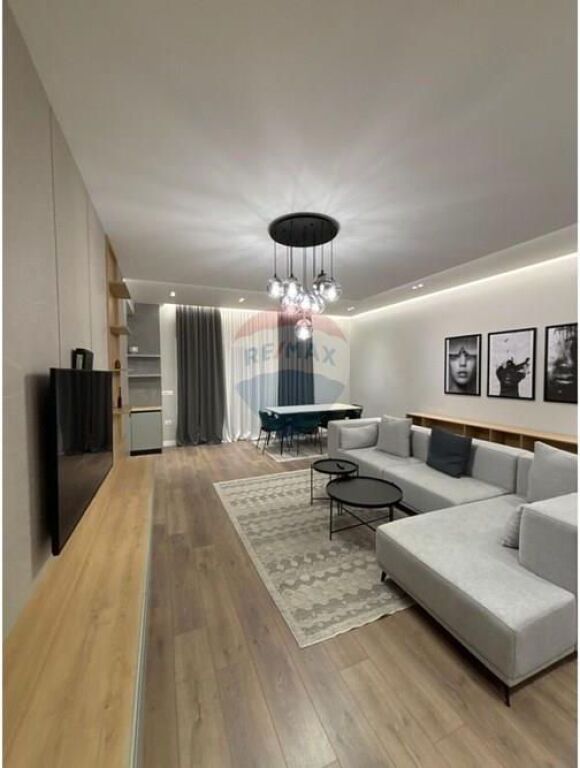 Apartment - For Rent - Botanical Garden, Tirana