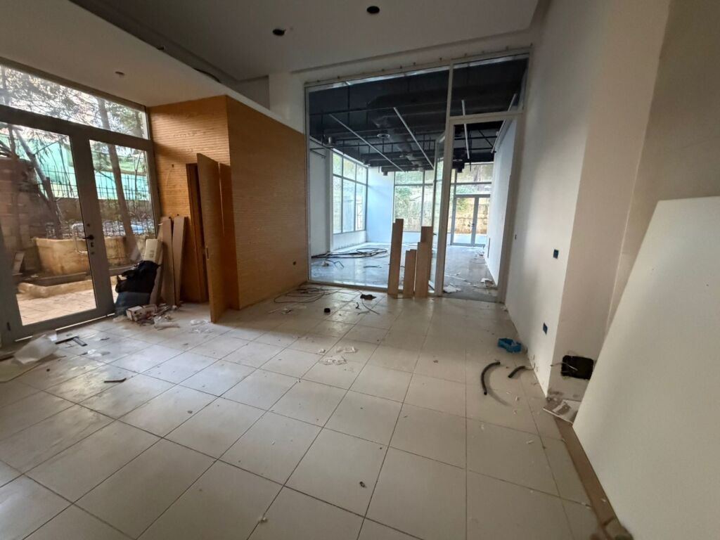 Japim me qera ambient open space Kopshti Botanik