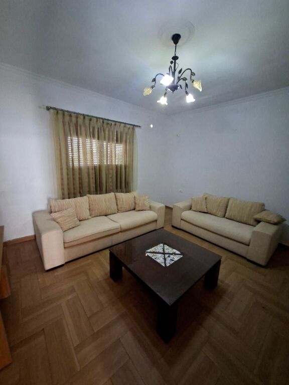 APARTAMENT 3+1+2 ME QIRA KODRA E PRIFTIT