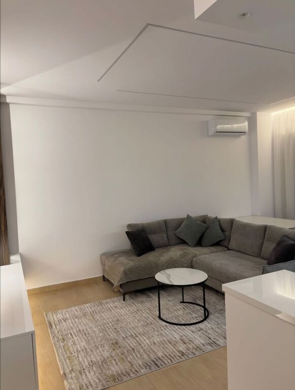 Apartment for Rent at the Botanical Garden