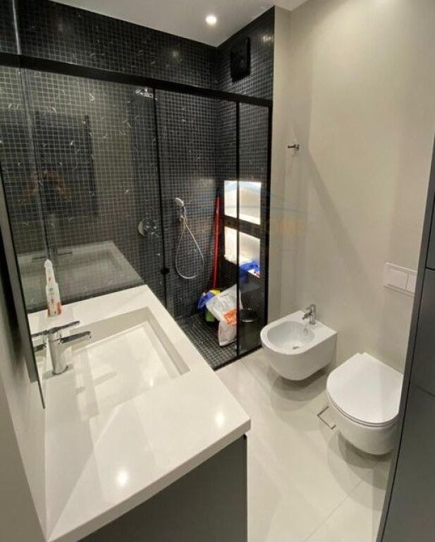 Affitto, Appartamento 1+1, Via Kavajes, Tirana.