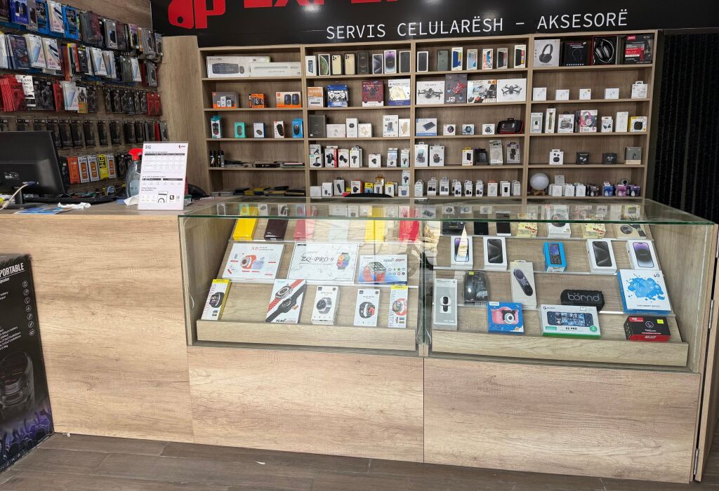 Vendesi Attività - Servizio cellulari &amp; computer