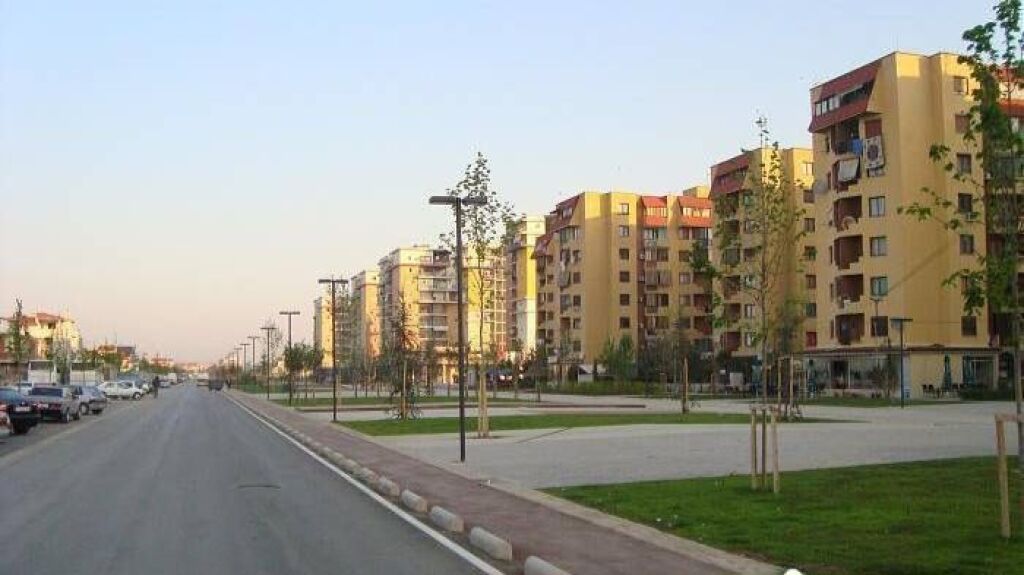 Shiten 2 poste parkimi,Ish Fusha Aviacionit