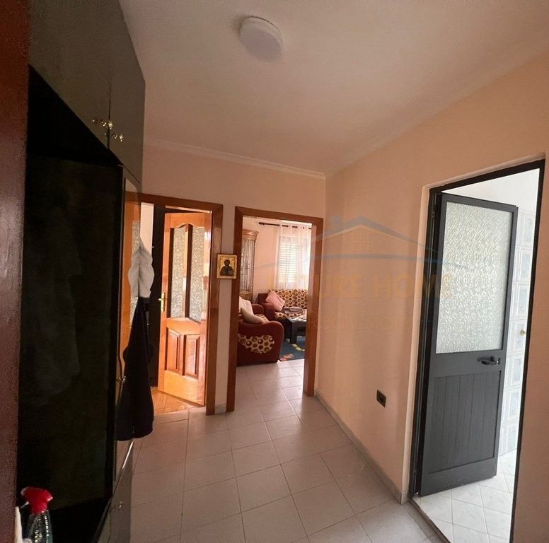 Affitto, Appartamento 2+1, Nuovo Mercato, Tirana.