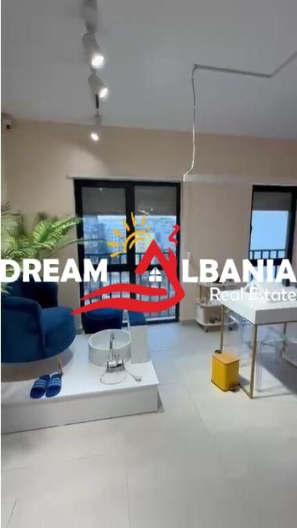 Shitet apartament 3+1+2 ne Rrugen e Dibres prane Vila Gold (ID 4131492)