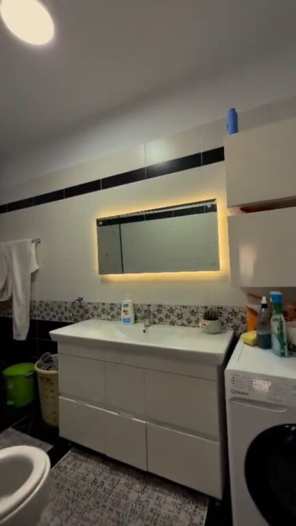 2+1,arredato ,100 m2 lordo,vicino al mercato Jata Astir,175 mila euro