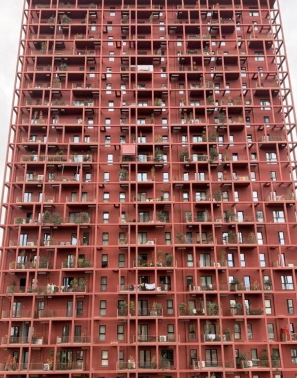 Jepet me qera ambient komercial