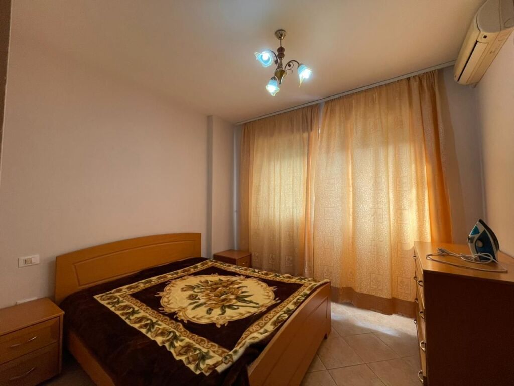 Apartament 1+1 per qira tek Kika 1 tek Komuna e Parisit.