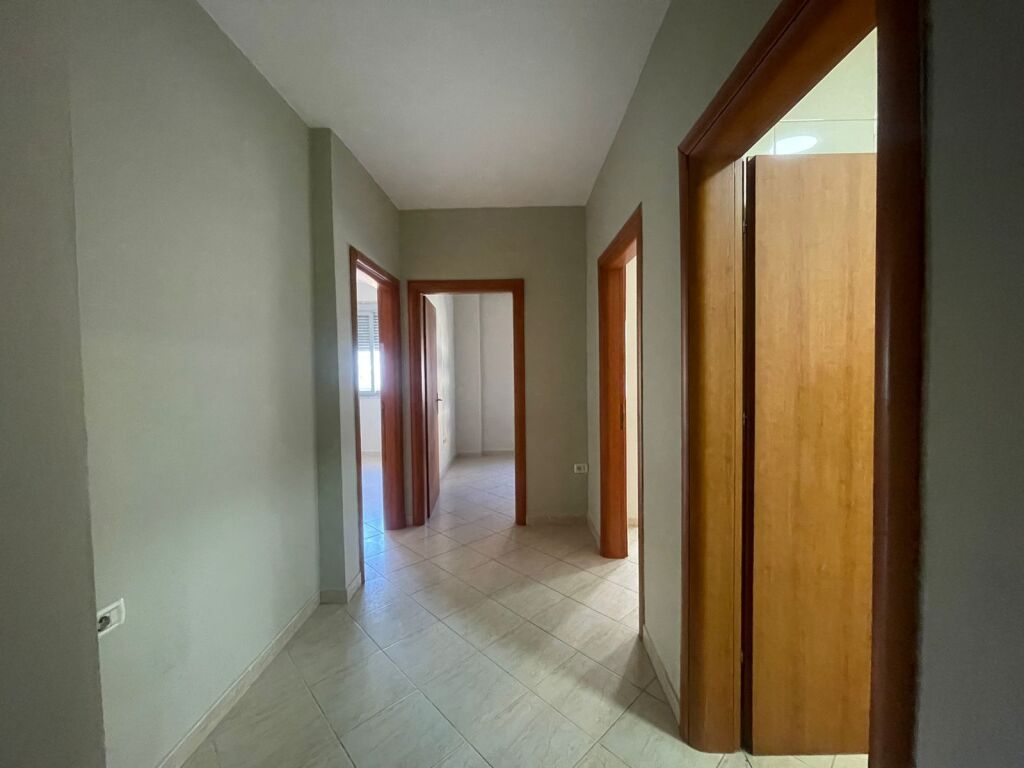 APARTAMENT 2+1 PER QERA BOSH PER ZYRA 80 M2