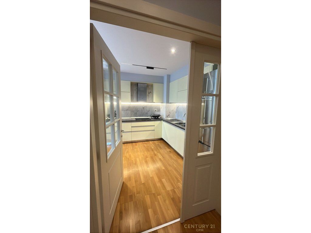 Appartamento 3+1+2 In Affitto presso NOBIS, Lago di Tirana