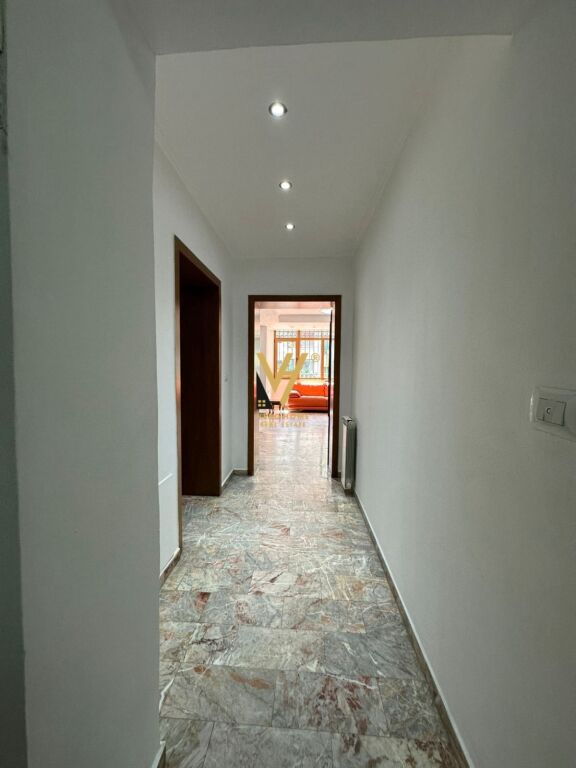 OFFICE 106 M2 FOR RENT AT WILLSON SQUARE 100,000 LEKE