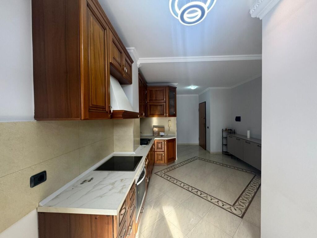 Apartament me qera - Qender