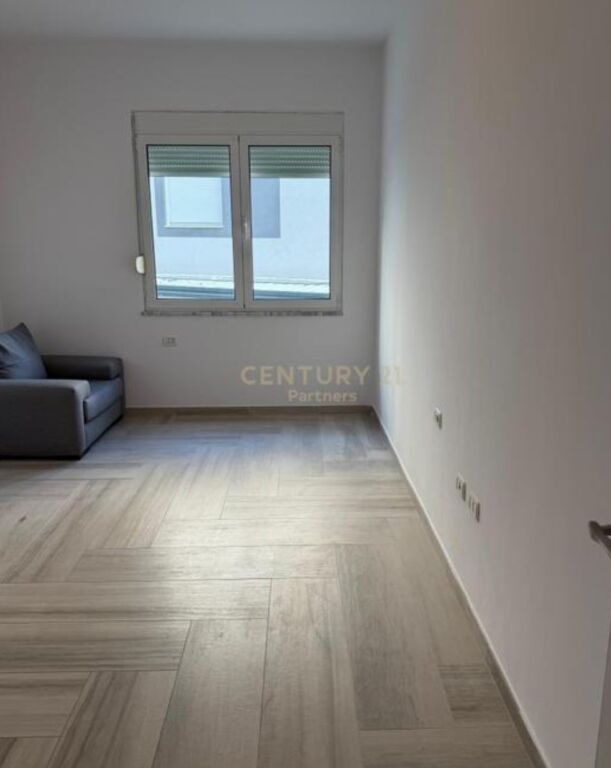 Jepet me qera apartament 2+1+2